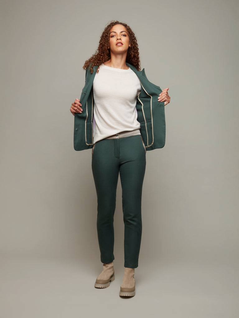 DEPLOY womenswear dark green cotton safari jacket front view inside details