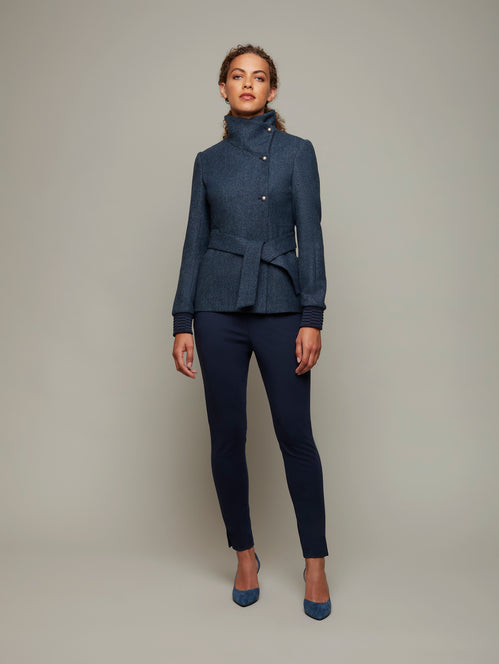 DEPLOY womenswear wool dark blue coat jacket front view open